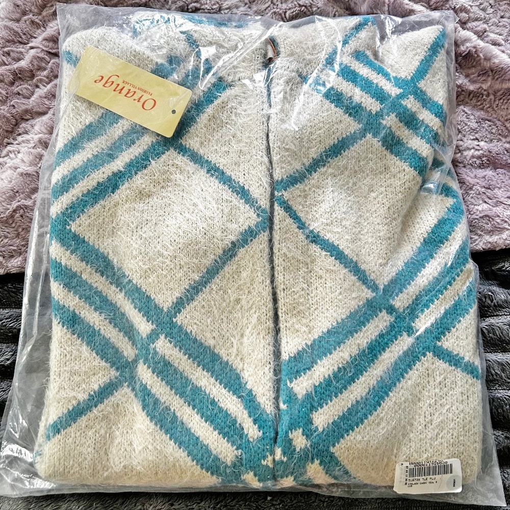 CARDIGAN, EYELASH FABRIC, TEAL & CREAM, SIZE PLUS, MADE IN CANADA!, HOOD,